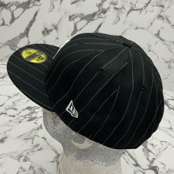 Men's New Era Cap MLB NY Yankees Black | White Pinstripes 59FIFTY NWT - Picture 3 of 5